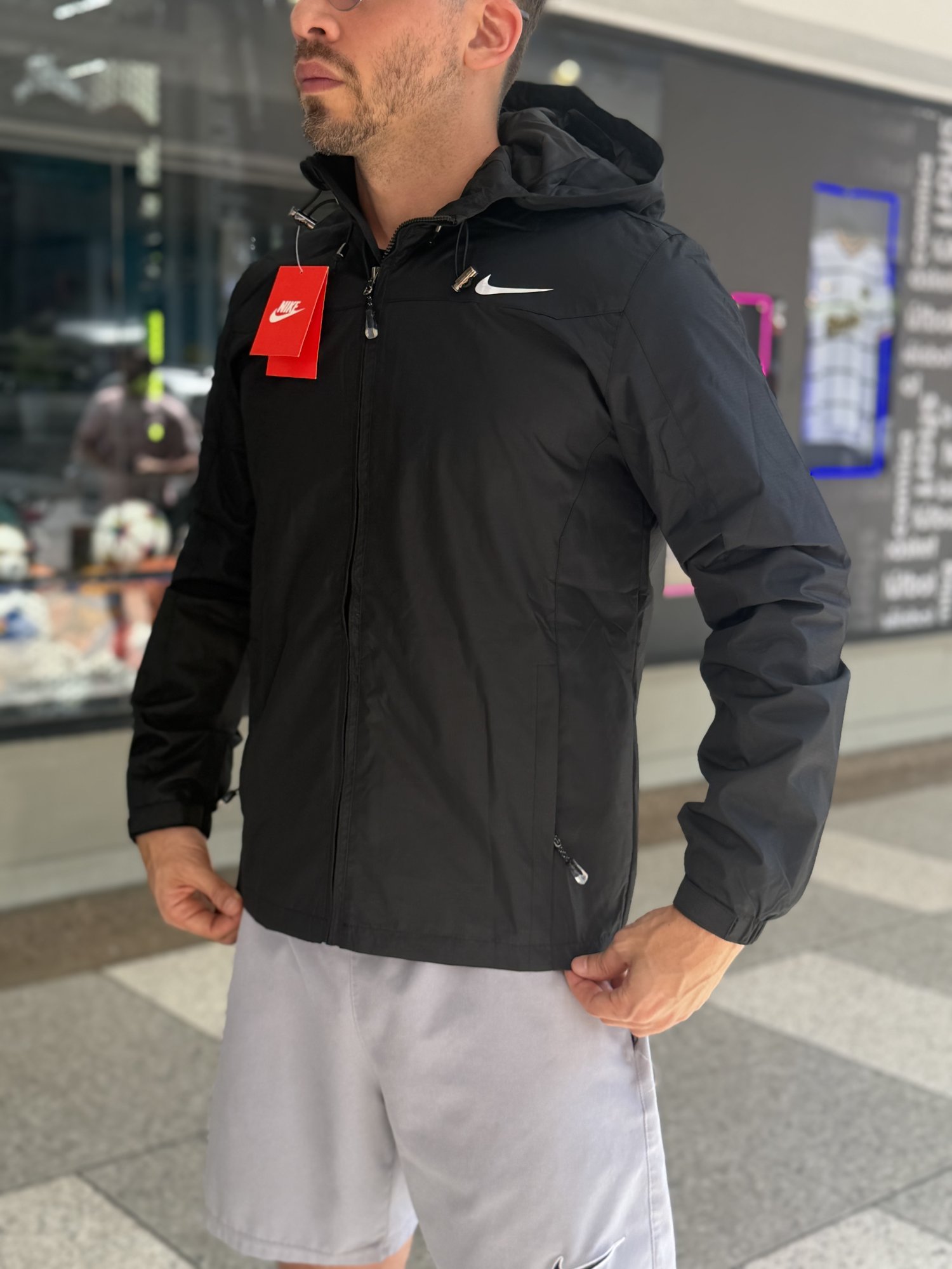 Chaqueta cortaviento impermeable Nike